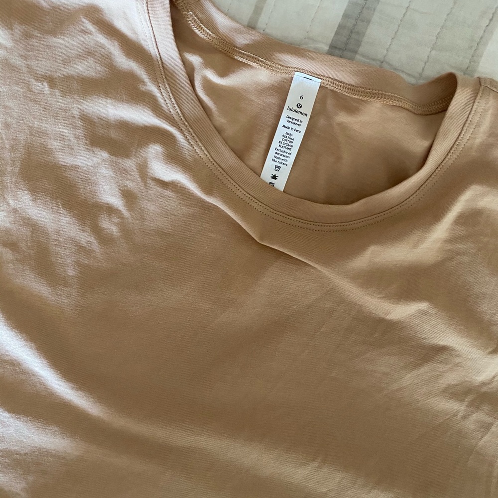 Lululemon Cates Tee